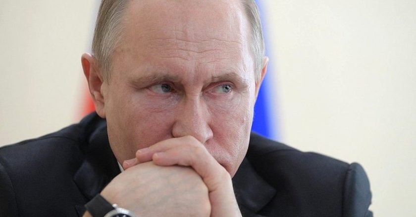 Путин поручил разобраться со Сбербанком