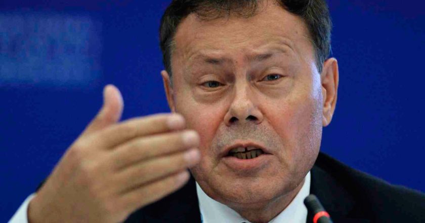 Депутат заявил, что с россиян «снимают последнюю шкуру»