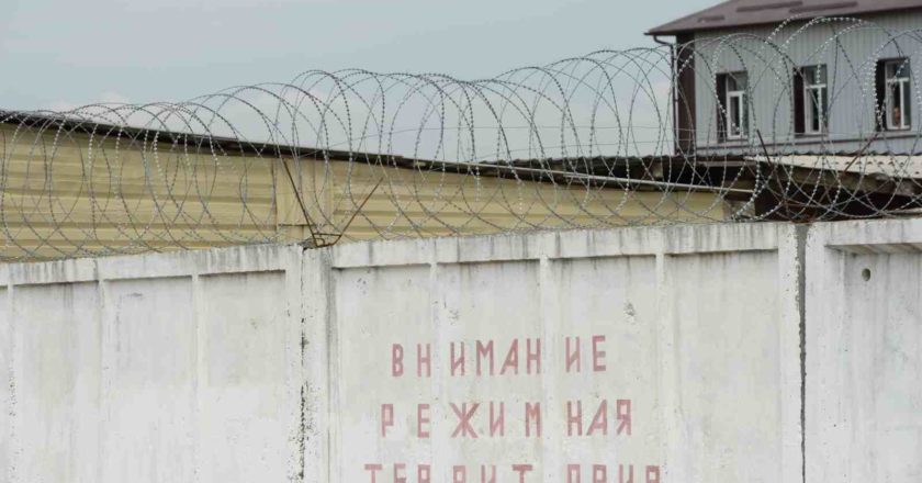 Заключенных заставят сортировать мусор
