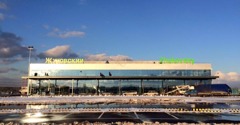 Аэропорт Жуковский экономит на орнитологических службах - эксперт