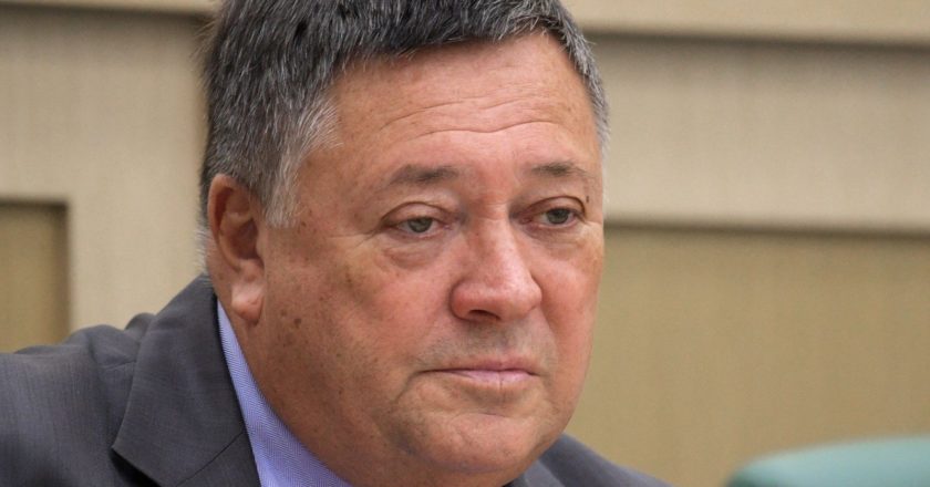 Сенаторы раскритиковали предложение о блокировке карт на 30 дней