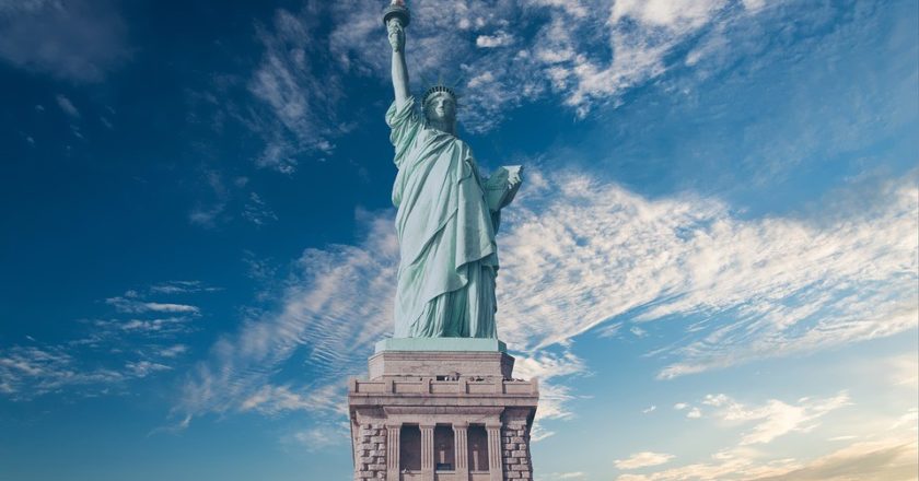 Россияне стали активнее уезжать в США