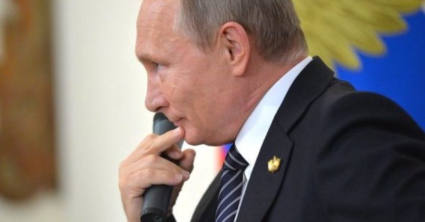 Путин призвал повысить доходы россиян