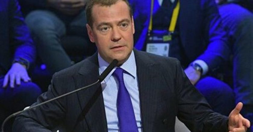 Медведев пообещал ввести во всей стране новый налог
