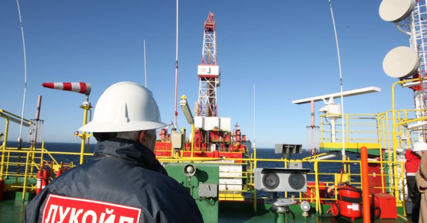 Алекперов назвал нонсенсом новый налог для нефтяников
