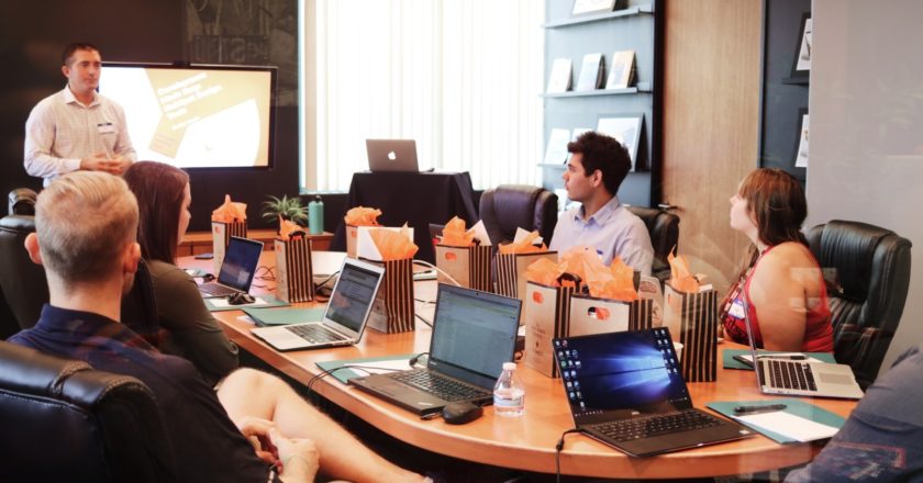 Пять поколений в одном офисе