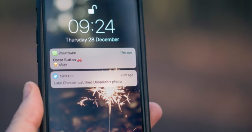Дуров призвал уничтожить WhatsApp