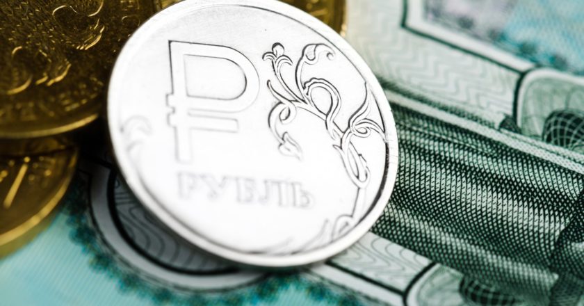 Общемировой позитив тащит рубль вверх