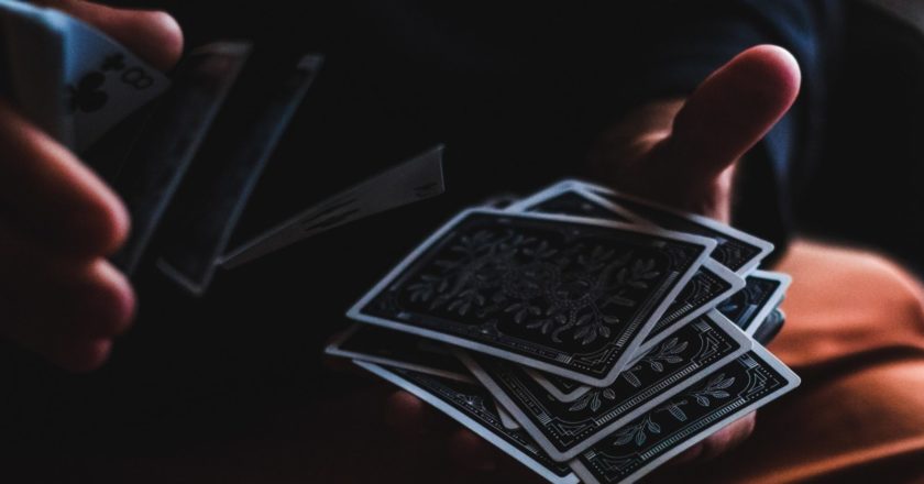 Искусственный интеллект против карт Таро