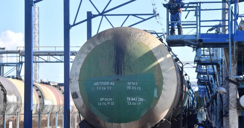 Российская экономика начала сходить с нефтяной иглы — эксперт