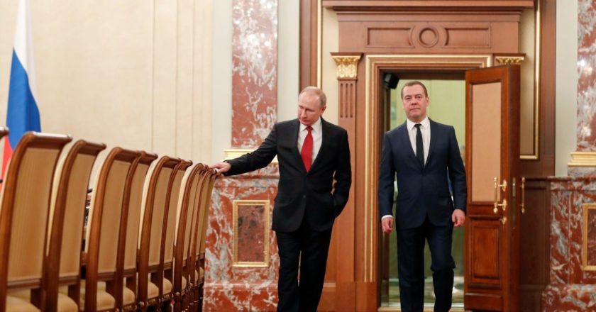 Медведев начал «президентскую кампанию»