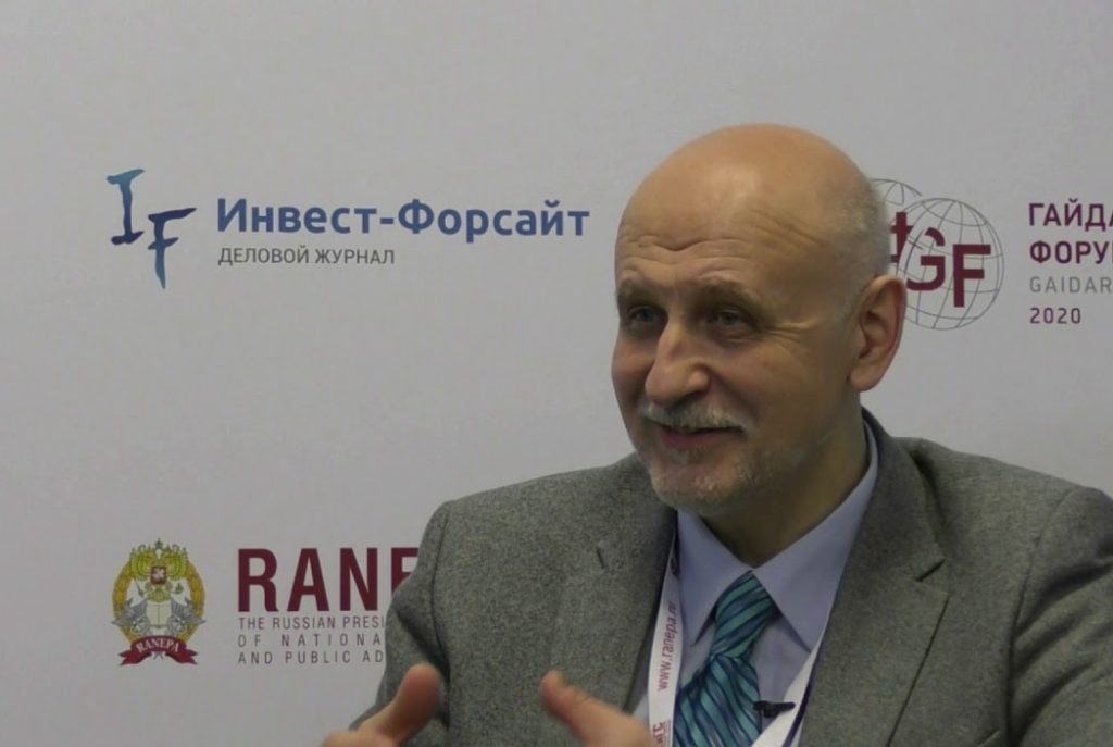 Восток и Запад: две тысячи лет конкуренции Восток и Запад: две тысячи лет конкуренции