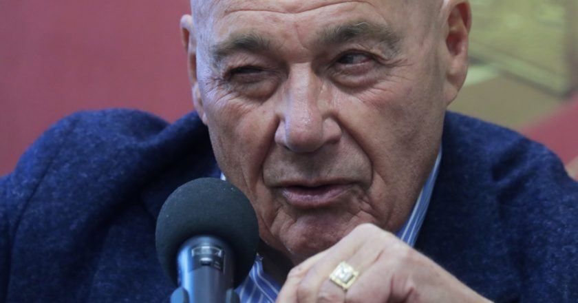 Журналист, телеведущий и писатель Владимир Познер. Виталий Белоусов / РИА Новости