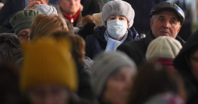 Пассажиры в зале ожидания Казанского вокзала в Москве. Евгений Одиноков / РИА Новости