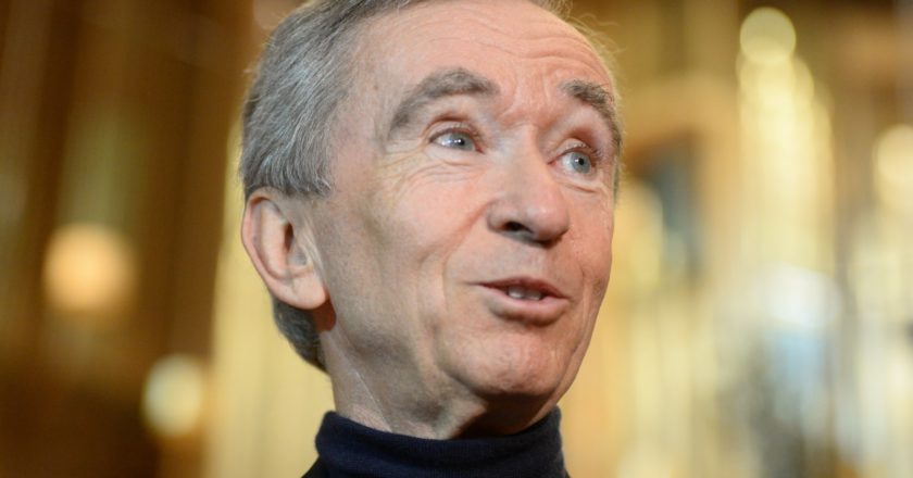 Президент группы компаний Louis Vuitton Moet Hennessy Бернар Арно. Евгений Одиноков / РИА Новости