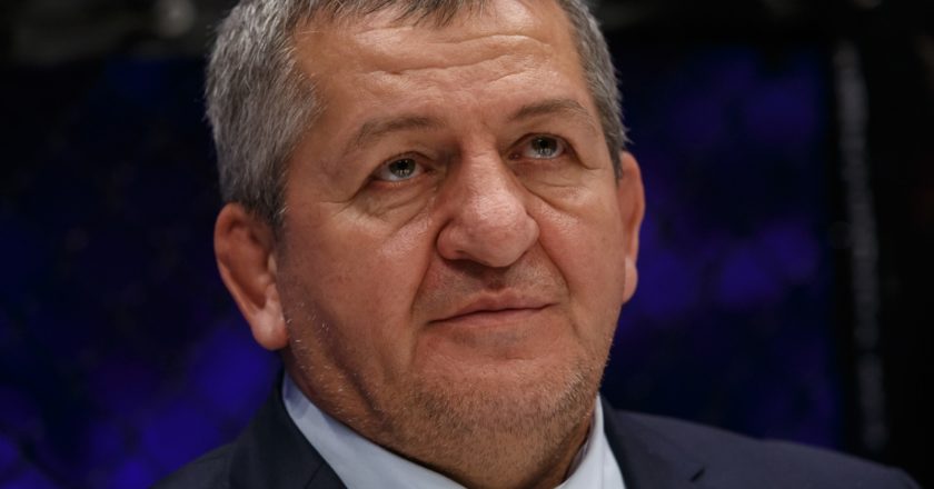 Заслуженный тренер России, старший тренер сборной команды республики Дагестан по боевому самбо, чемпион Украины по дзюдо и самбо Абдулманап Нурмагомедов - отец и тренер бойца ММА Хабиба Нурмагомедова. Виталий Тимкив / РИА Новости