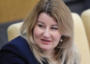 Депутат Государственной Думы РФ Елена Строкова на пленарном заседании Государственной Думы РФ. Владимир Федоренко / РИА Новости
