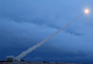 Испытания крылатой ракеты с ядерным двигателем «Буревестник». Скриншот видео, предоставленного Минобороны РФ. Министерство обороны РФ