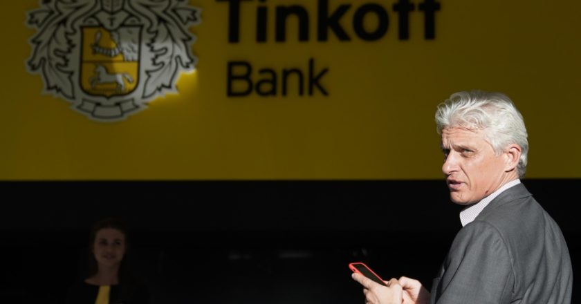 Председатель совета директоров "Тинькофф Банк" Олег Тиньков. Максим Блинов / РИА Новости