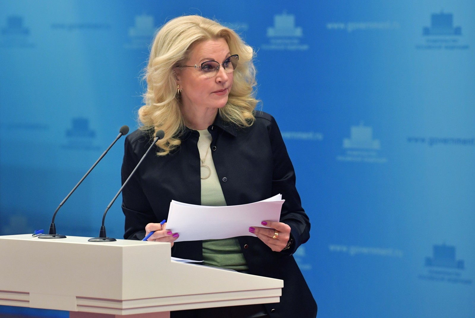 Председатель оперативного штаба по предупреждению завоза и распространения новой коронавирусной инфекции на территории России, заместитель председателя правительства РФ Татьяна Голикова. Александр Астафьев / РИА Новости