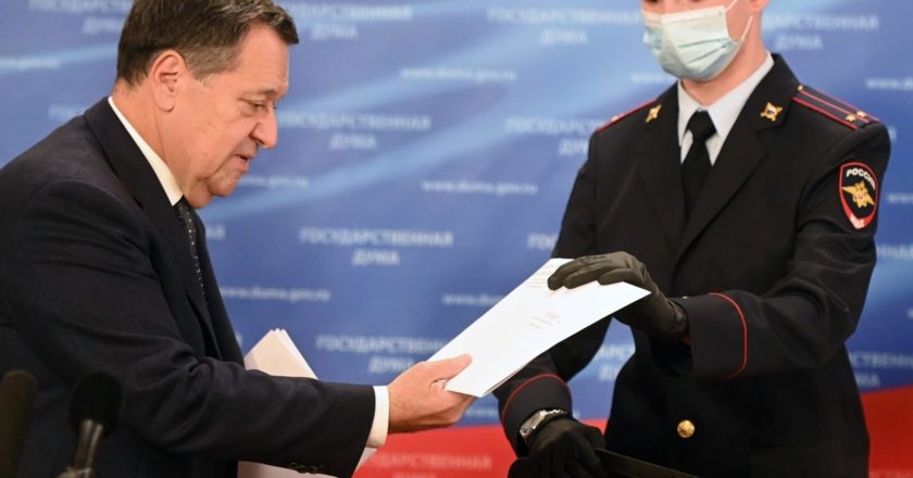 Председатель комитета Государственной Думы РФ по бюджету и налогам Андрей Макаров (слева).Григорий Сысоев / РИА Новости
