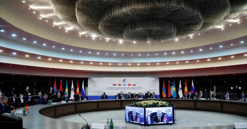 Председатель правительства РФ Михаил Мишустин принимает участие в заседании Евразийского Межправительственного совета в расширенном составе. Дмитрий Астахов / РИА Новости