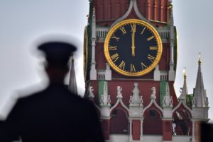 Сотрудник полиции на Красной площади в Москве. Алексей Куденко / РИА Новости
