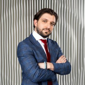 Андрей Плотников