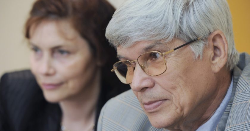 Профессор, заведующий лабораторией вирусного канцерогенеза Российского Онкологического центра (РОНЦ) имени Н.Н.Блохина Российской академии медицинских наук (РАМН) Владимир Гурцевич. Владимир Вяткин / РИА Новости