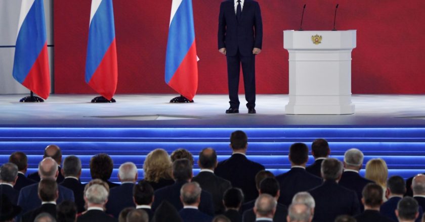 Президент РФ Владимир Путин после выступления с ежегодным посланием Федеральному Собранию. Сергей Гунеев / РИА Новости