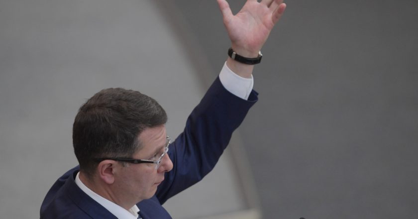 Председатель комитета Государственной Думы РФ по экономической политике, промышленности, инновационному развитию и предпринимательству Сергей Жигарев на пленарном заседании Государственной Думы РФ. Владимир Федоренко / РИА Новости