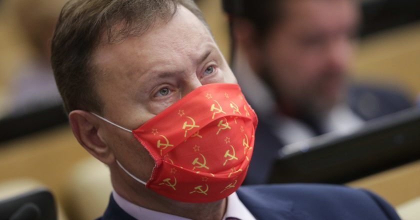 Первый заместитель председателя комитета по экономической политике, промышленности, инновационному развитию и предпринимательству Николай Арефьев на пленарном заседании Государственной Думы РФ. Пресс-служба Государственной Думы РФ