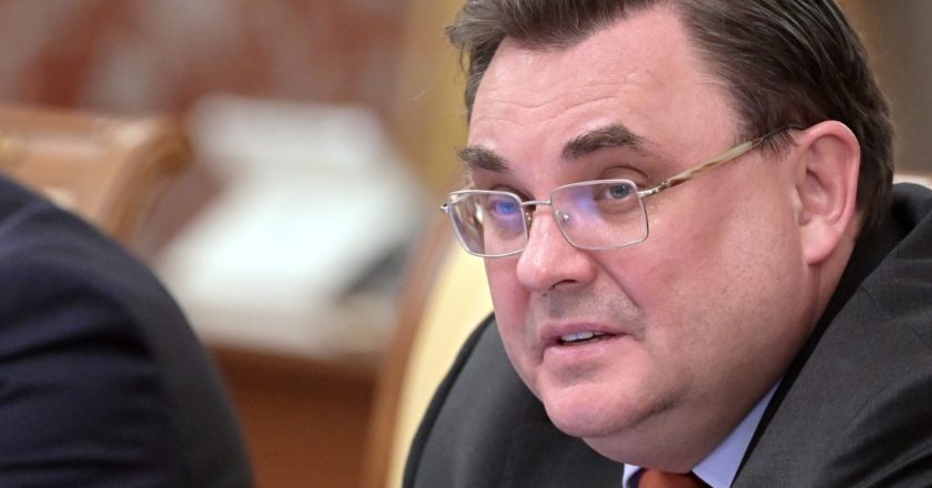 Министр юстиции РФ Константин Чуйченко перед началом заседания правительства РФ. Сергей Гунеев / РИА Новости