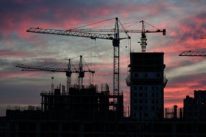 Строительство жилого комплекса в Симферополе. Константин Михальчевский / РИА Новости