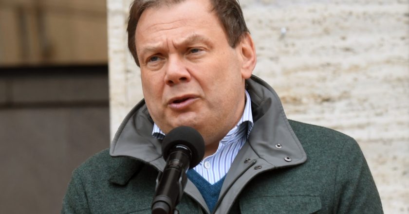 Председатель наблюдательного совета "Альфа-Групп", член совета директоров Альфа-банка, член совета директоров ABH Holdings S.A. Михаил Фридман. Илья Питалев / РИА Новости