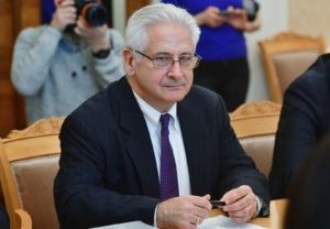 Директор Американской торговой палаты в России (AmCham) Алексис Родзянко во время встречи с министром иностранных дел РФ Сергеем Лавровым. Алексей Куденко / РИА Новости