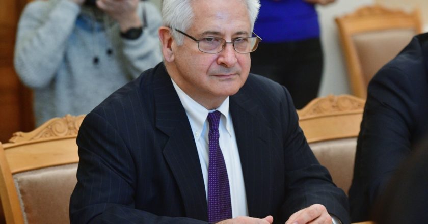 Директор Американской торговой палаты в России (AmCham) Алексис Родзянко во время встречи с министром иностранных дел РФ Сергеем Лавровым. Алексей Куденко / РИА Новости