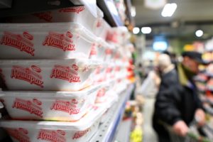 Лапша быстрого приготовления "Доширак" . Павел Бедняков / РИА Новости