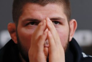 Российский боец смешанных единоборств Хабиб Нурмагомедов на пресс-конференции, посвященной вопросам сотрудничества с компанией FITROO и планам команды на предстоящий год. Антон Денисов / РИА Новости